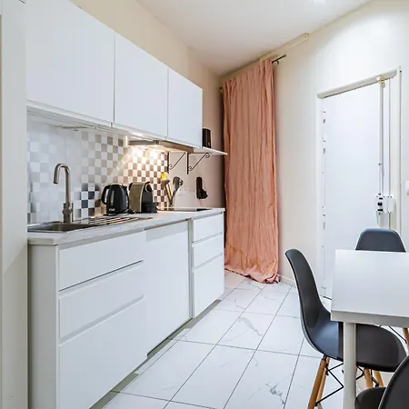 Tour Eiffel / Champs De Mars